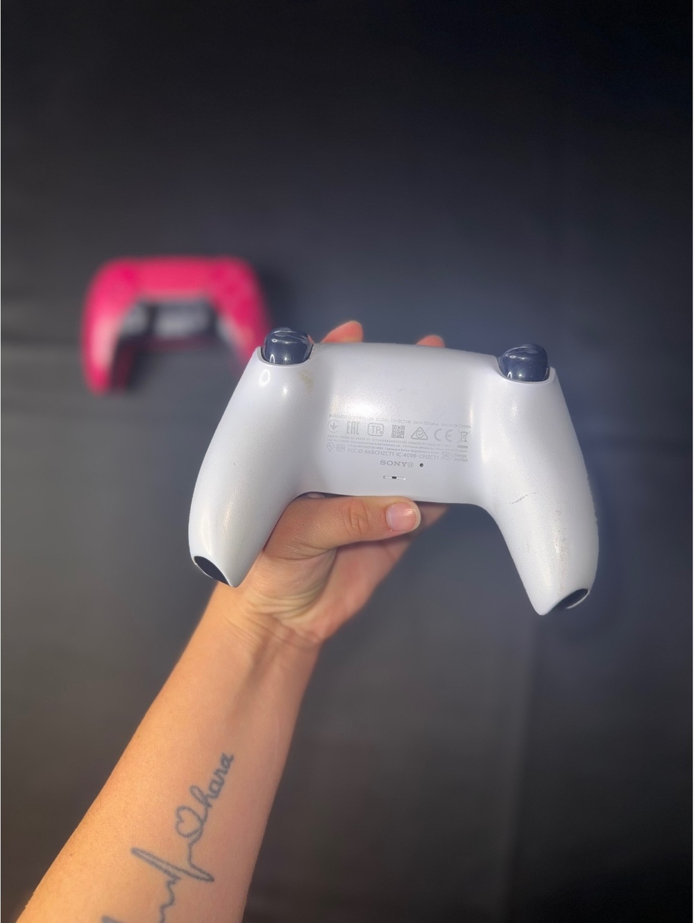 Sony DualSense wireless controller.(Minor Sticker drift) - Picture 6 of 6